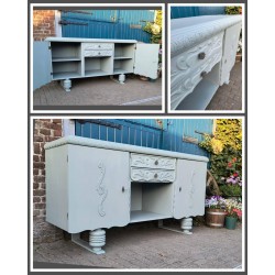 Vintage blue dressoir
