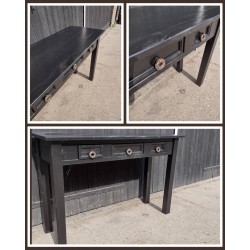 *Nog te restylen* sidetable...